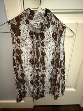 Emproved Sleeveless Mock Neck Snake Print Top - Brown/White